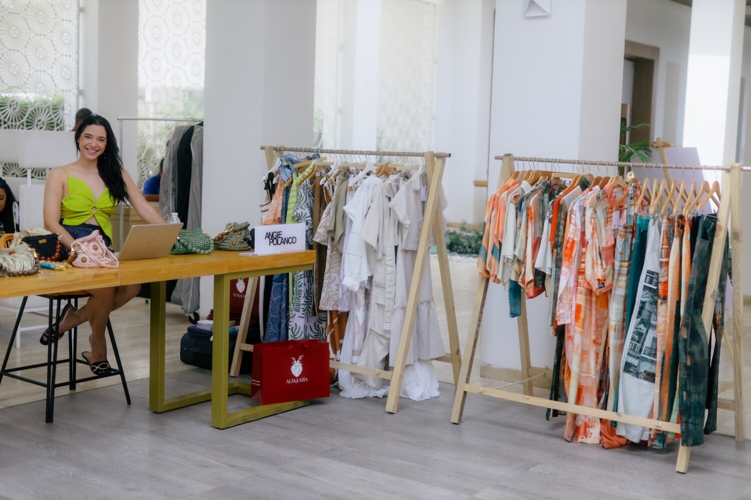 Pop Up Store