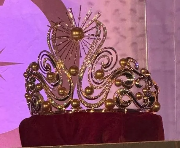 Luz del Infinito: La nueva corona de Miss Universo 2024 1 corona1.jpg 962411888
