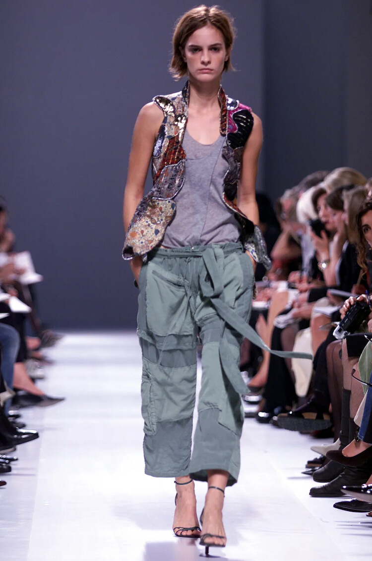 Combinar el lujo con la sostenibilidad en la moda: Un enfoque moderno y necesario 6 vest balenciaga moda ghesquiere influence