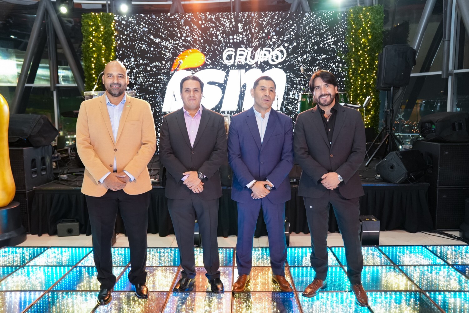 002 Carlos Hernandez Edwin Rodriguez Carlos Butron y Hardy Retamozo