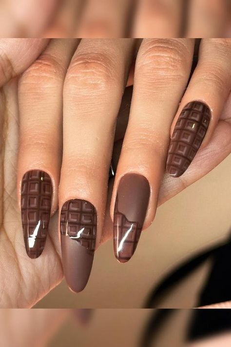 Diseños de uñas 2025: Mocha Mousse 14 7b0efd516451b8edfe7b1af8b045771a