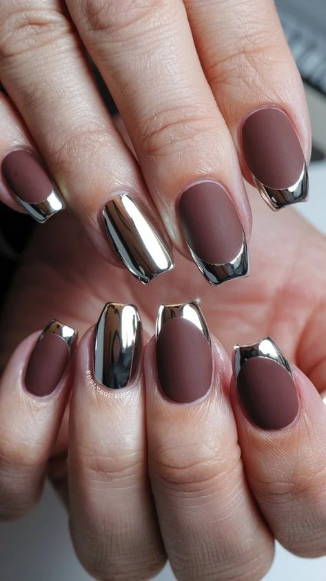 Diseños de uñas 2025: Mocha Mousse 6 9ef4cfdd83cad559f4c9f289f3bd8bc9