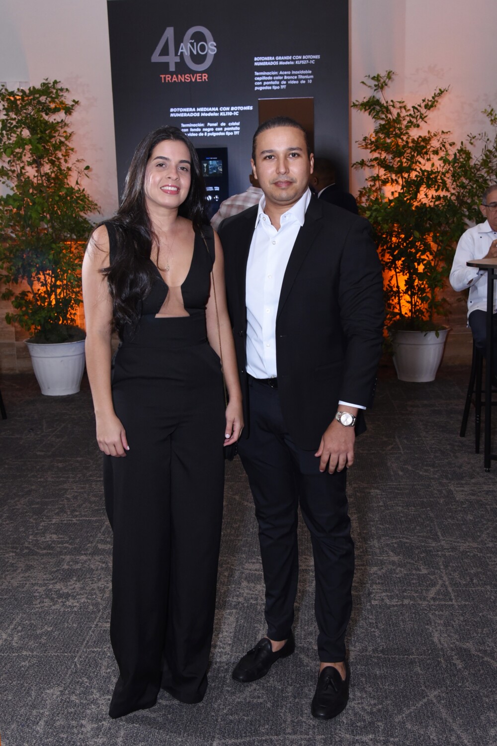 Transver celebra 40 años de trayectoria con nueva imagen corporativa 3 DSC2327 Giselle Tavares y Kelvin Guzman