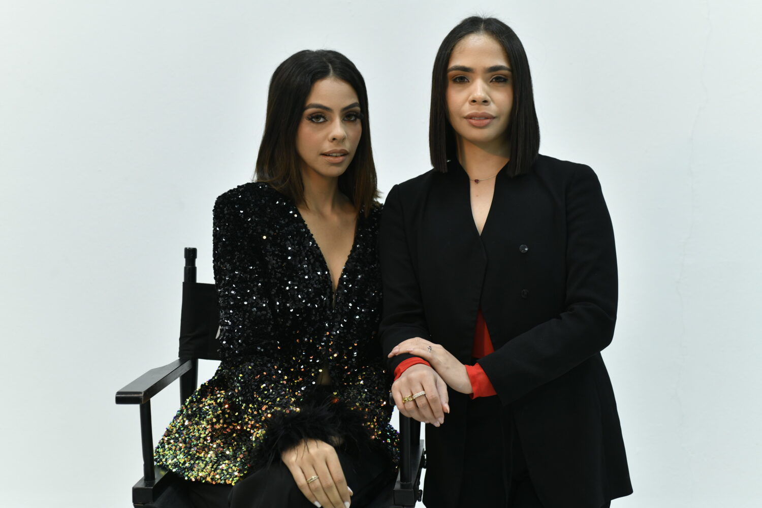 Maquillaje Glam: El look perfecto para deslumbrar en las fiestas navideñas 1 JCP3350