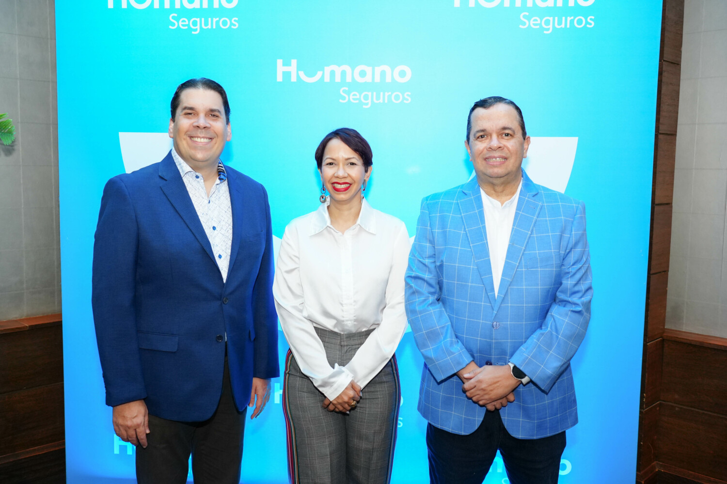 La magia de la Navidad llega a Humano Seguros en un cálido encuentro con la prensa 1 Jose Luis Ravelo Patricia Fernandez Rafael Fernandez