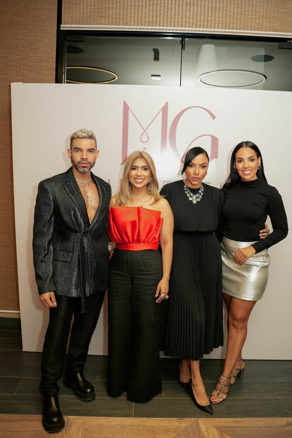 Madelin García presenta el arte y el glamour con su nueva línea de joyas MG Fine Jewelry 4 PHOTO 2024 12 09 17 05 22 2