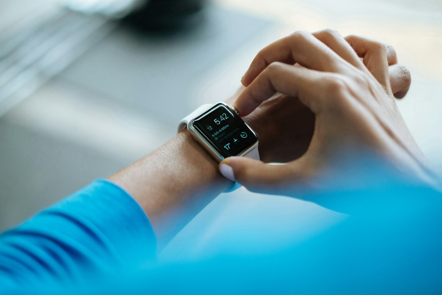 ¿Qué regalarle a un hombre en estas festividades? Opciones para todos los gustos 2 Smartwatch 1