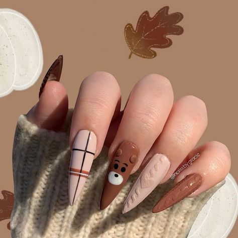 Diseños de uñas 2025: Mocha Mousse 15 d4b2aec2a4b5a2ef7d9da5634a410f6a