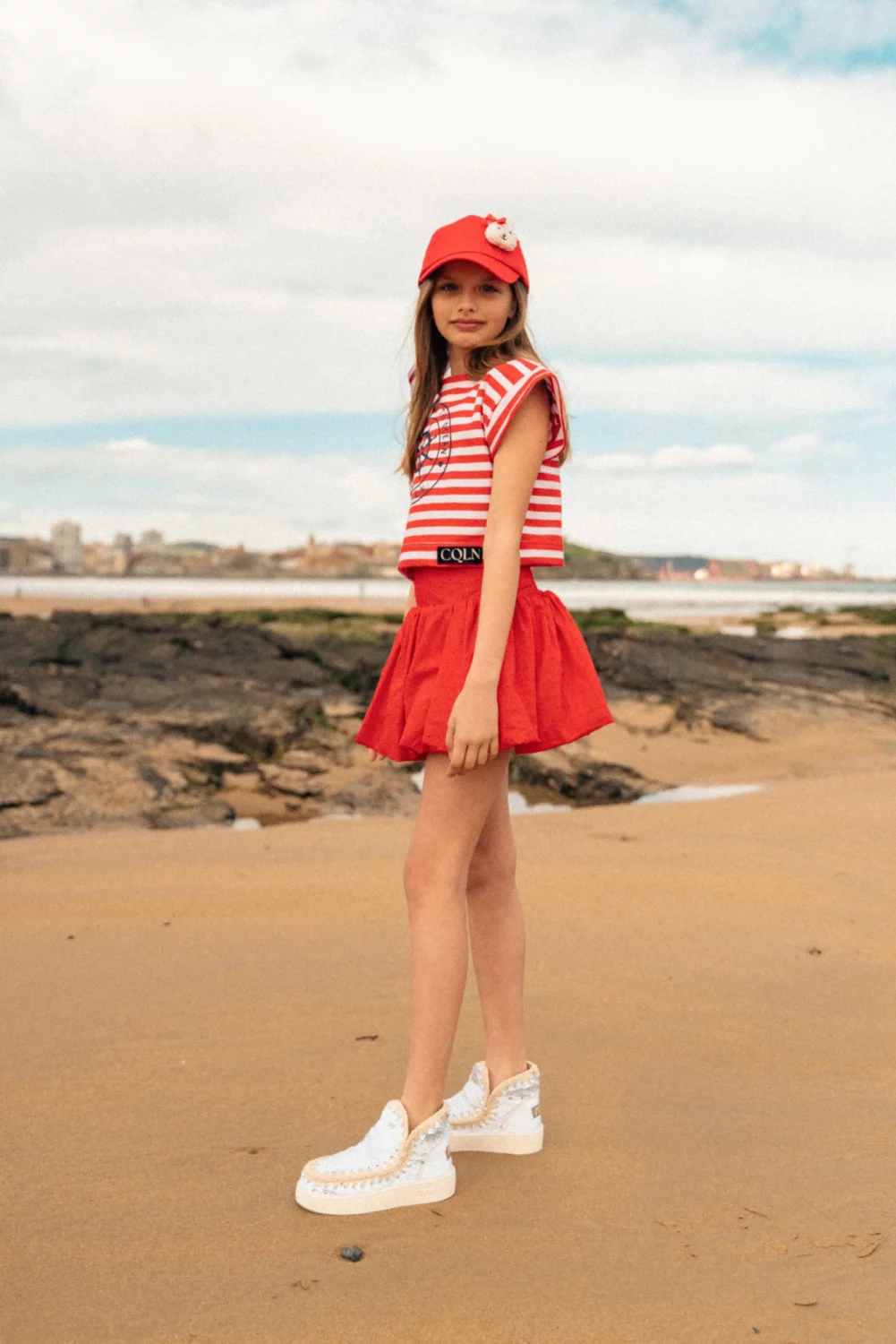 Glamour y volumen en este 2025: vuelven las faldas Bubble 4 coquelin falda top verano abrigo rojo 75854580 077a 4179 8228 508b17292899.jpg