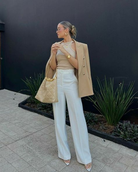 Minimalismo chic: la elegancia de la simplicidad 3 570d8f97154e665a4ca824a24c97d87e