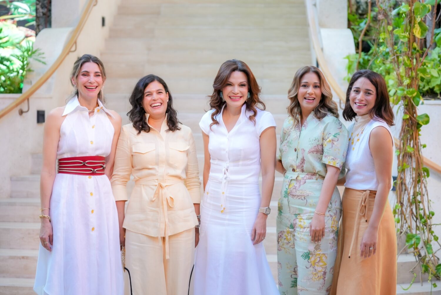 Casa de Moda JENNY POLANCO Presenta su Colección Primavera-Verano 2025 en un Desfile que Fusiona Elegancia y Aventura 1 Secundaria I 2530 Paulette Pichardo Carla Quinones Polanco Noelia Garcia de Pereyra Gisela Pla y Dafnee De Frias
