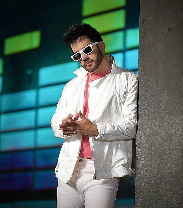 Manny Cruz actuará en Premios Lo Nuestro y anuncia gran concierto para mayo 1 Manny Cruz