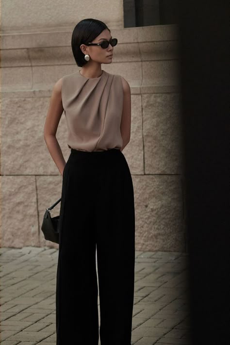 Minimalismo chic: la elegancia de la simplicidad 4 a06f33505e5371745f42569cad3e3595