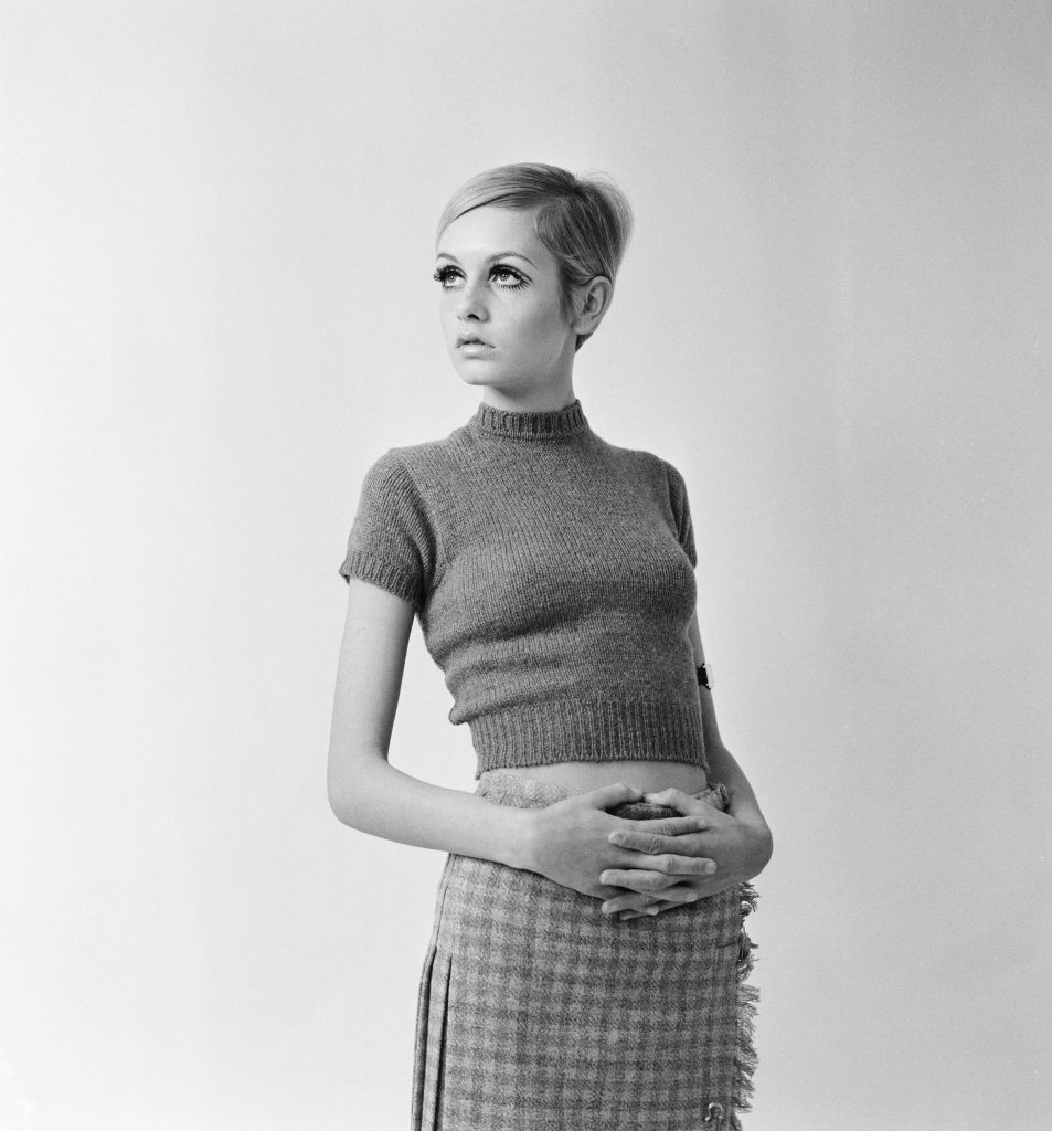 Modelo Twiggy: "Era guapa con 16 años y me sigo viendo estupenda a los 75" 3 twiggy pictured in this october 1966 shoot for the mirror news photo 1648717385