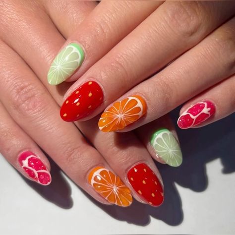 Diseños de uñas coloridos que todas las chicas vamos a querer probar esta primavera 9 27cdc265ba651703e0e9c9de2efa1de1