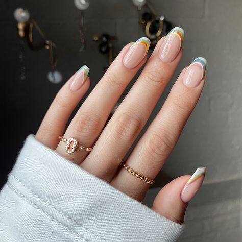 Diseños de uñas coloridos que todas las chicas vamos a querer probar esta primavera 8 4872be6a73dcd02137501ce0ce260834