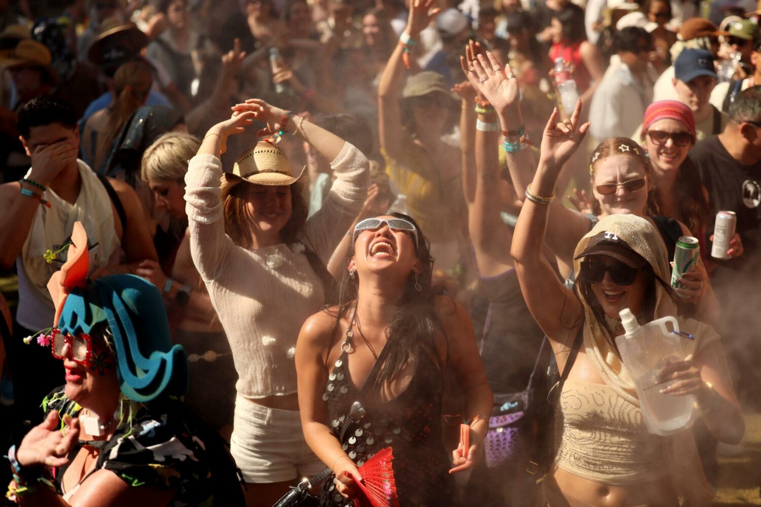 Coachella: Un oasis de música, moda y sueños en el desierto 5 download