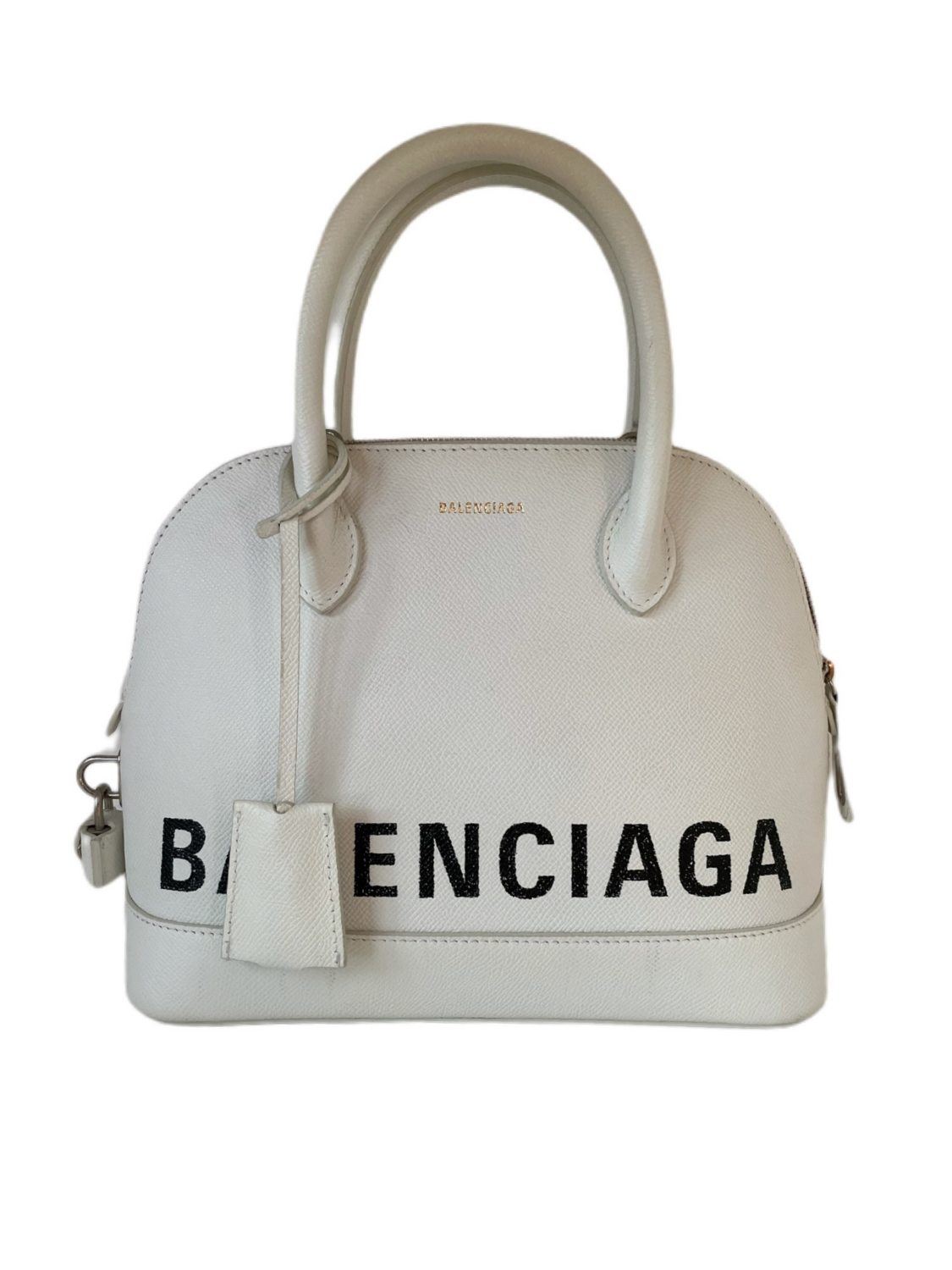 La metamorfosis del bolso: del gato de Valentino al vaso térmico de Balenciaga 3 image 24
