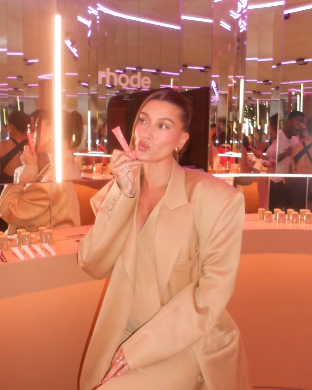 Hailey Bieber