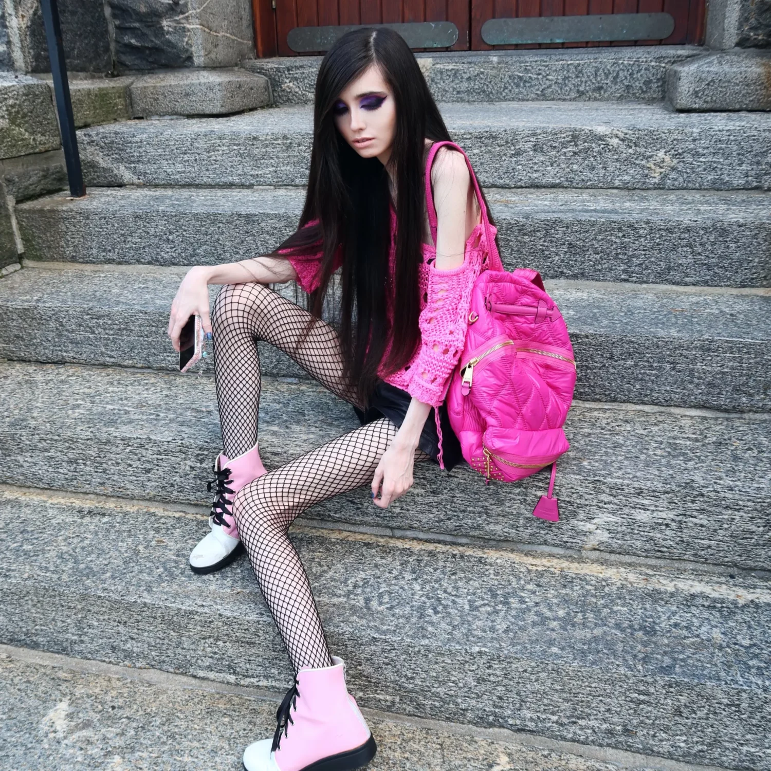 Del éxito al silencio digital: ¿Qué pasó con estos 10 Influencers de belleza? 10 Eugenia Cooney