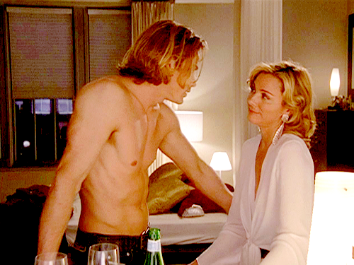 Samantha Jones: El arquetipo liberado y las muchas capas de una mujer inolvidable 8 Samantha Jones