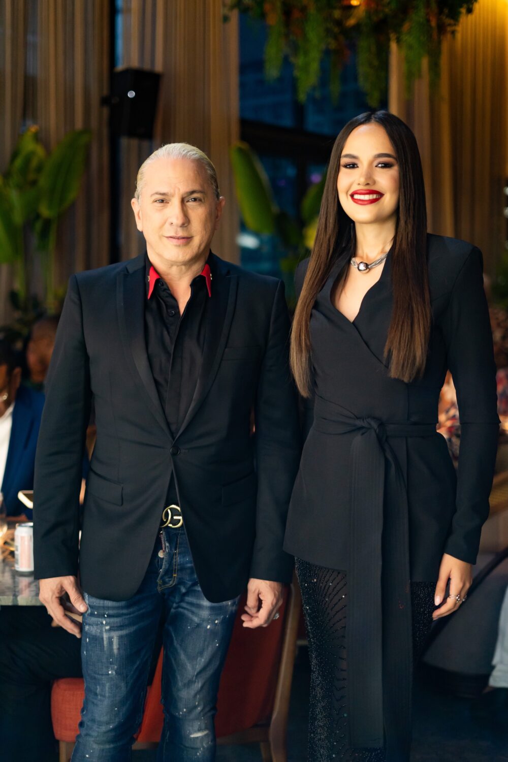 3276 Alex Macias y Mayra Delgado 1 1