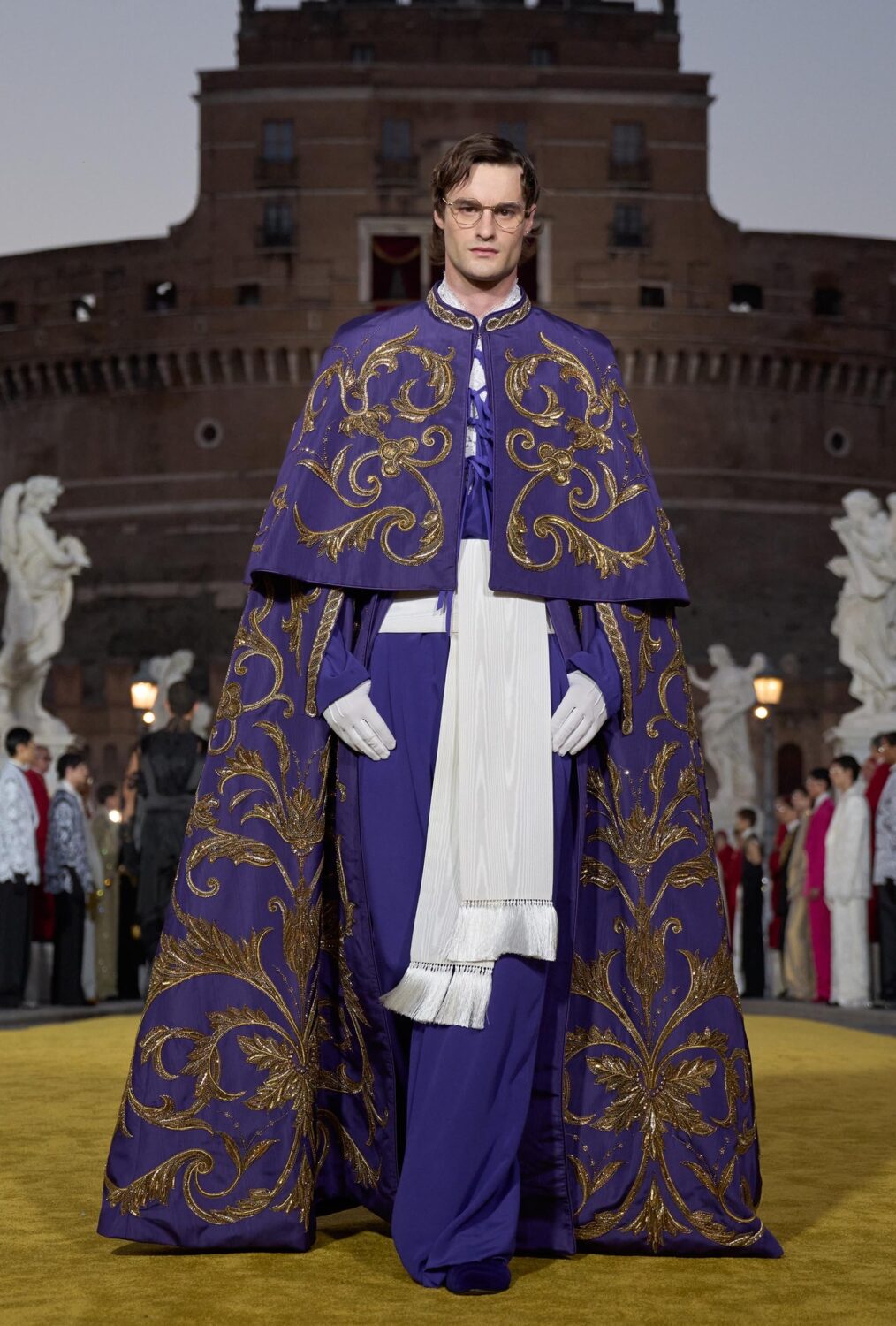 Dolce & Gabbana lleva las prendas eclesiásticas a la pasarela 2 Dolce & Gabbana