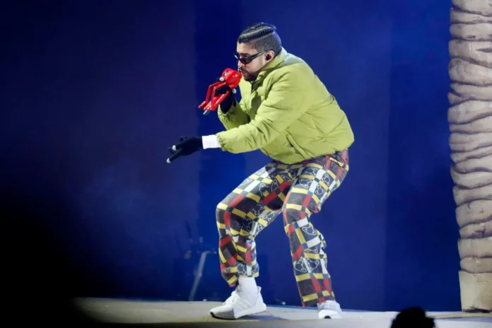 Bad Bunny lidera nominaciones en Premios Juventud