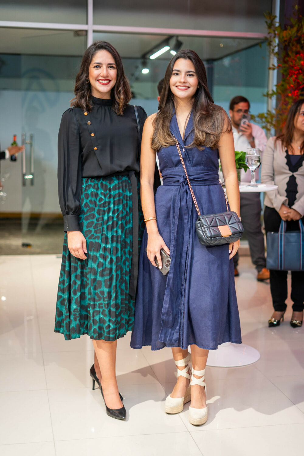 Auto Asesores inaugura nuevo y moderno showroom Toyota 7 9047 Nicole Toribio y Lucia Canas 1 2