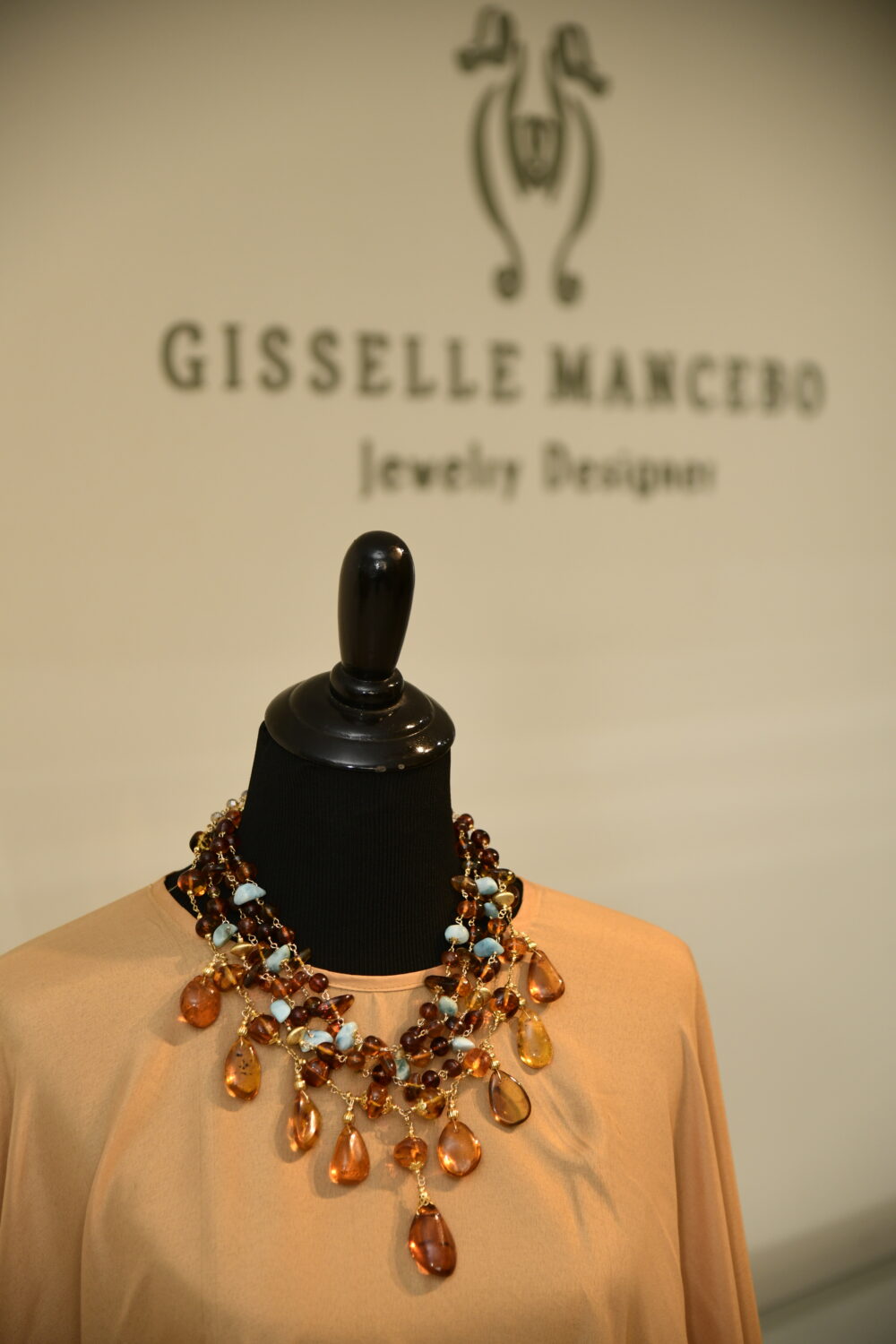 Gisselle Mancebo: La Reina del Larimar que eleva la joyería dominicana al mundo 4 DSC3255