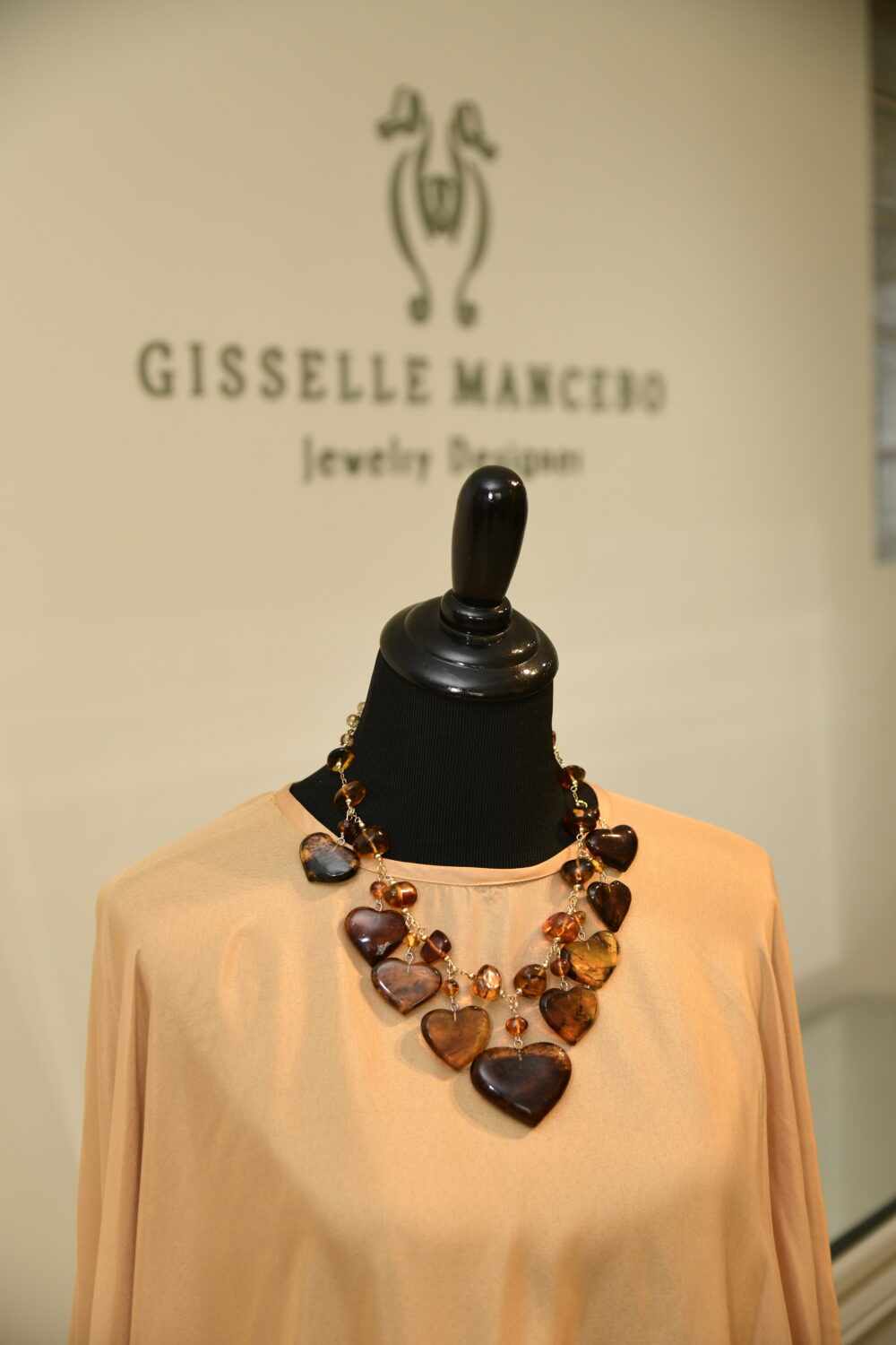 Gisselle Mancebo: La Reina del Larimar que eleva la joyería dominicana al mundo 5 DSC3258