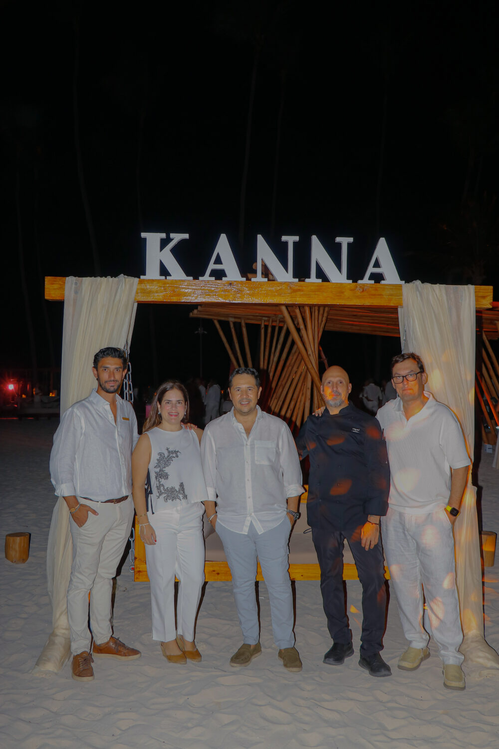 KANNA Beach Flavors: el nuevo spot en Paradisus Palma Real Punta Cana 6 Foto Principal 6151 Jose Maria Boils Paula Forero Mynor Espinoza Miguel Astudillo y Javier Lobaton Sopena