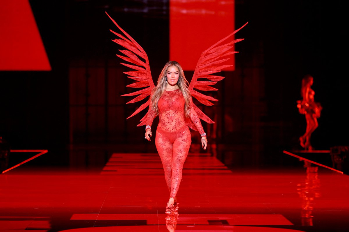 Victoria’s Secret Fashion Show 2025 10 G3WTYhTWQAAmWv3