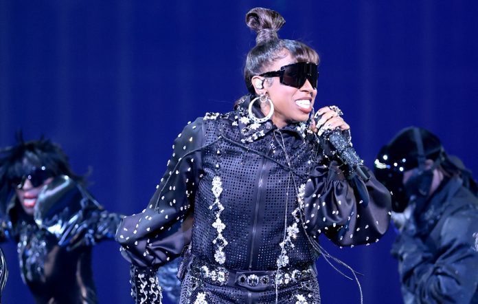 Victoria’s Secret Fashion Show 2025 9 missy elliott vs2025@2000x1270 696x442 1