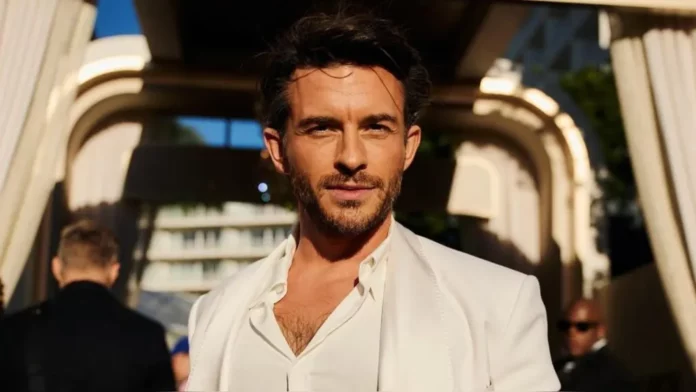 Jonathan Bailey