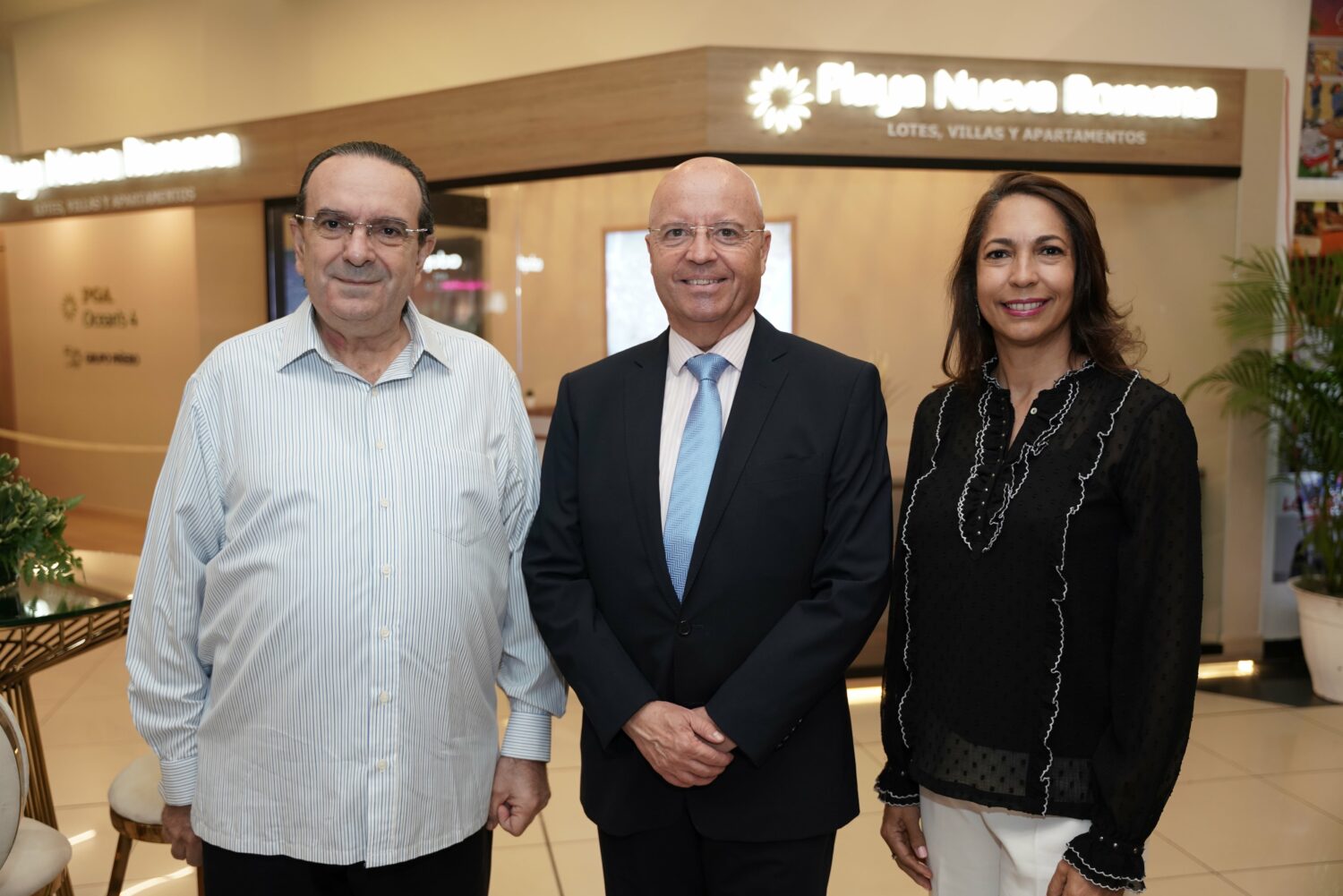 Playa Nueva Romana apertura de nuevas oficinas en Santo Domingo 2 Angel Garcia Jesus Duran y Josefina Pichardo 1