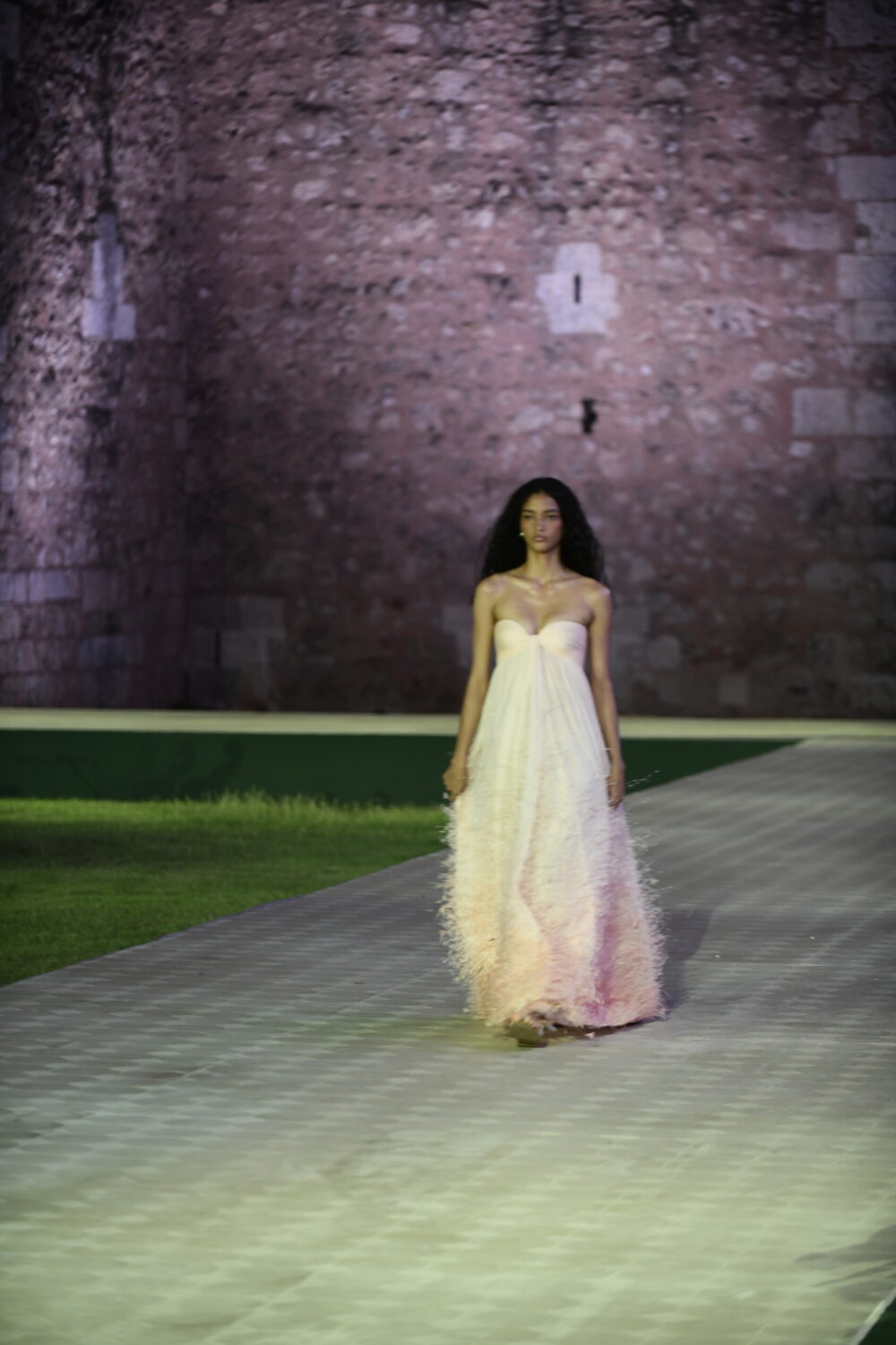 La dominicanidad y autenticidad en cada prenda; Oscar de la Renta Pre-Otoño un espectáculo visual 1 DSC2349 1