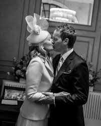 Kim Cattrall se casa con Russell Thomas 2 images