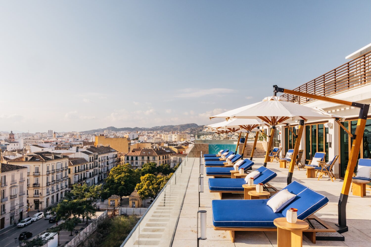 ME MÁLAGA: el mediterráneo más cosmopolita llega al corazón de la capital de la costa del sol 1 331jMeMalaga Rooftop 1