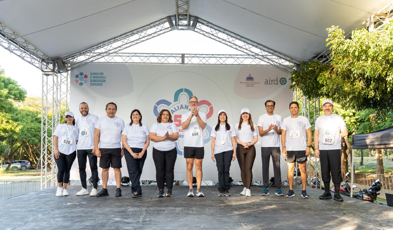 Sector empresarial impulsa la Alianza 5K por el Bienestar como plataforma de salud integral 1 Aliados y patrocinadores 2 1
