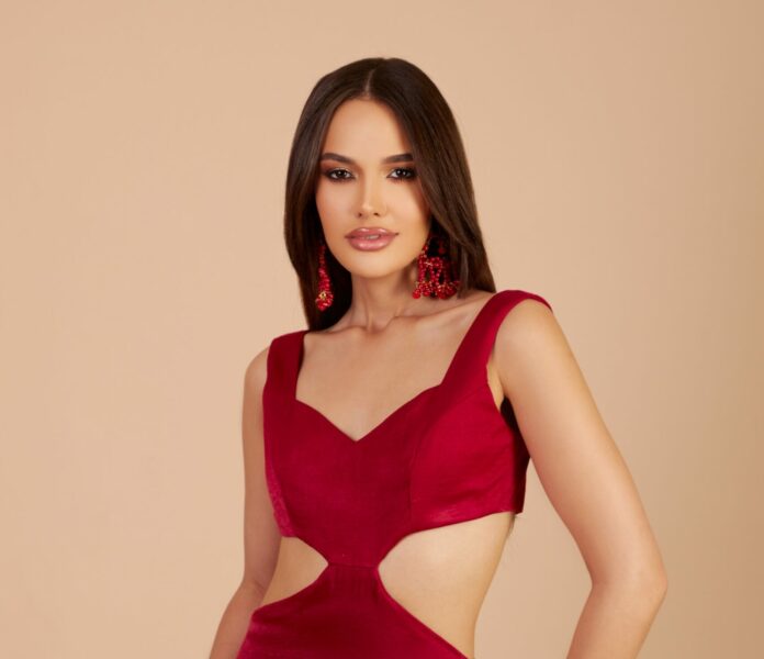 Mayra Delgado