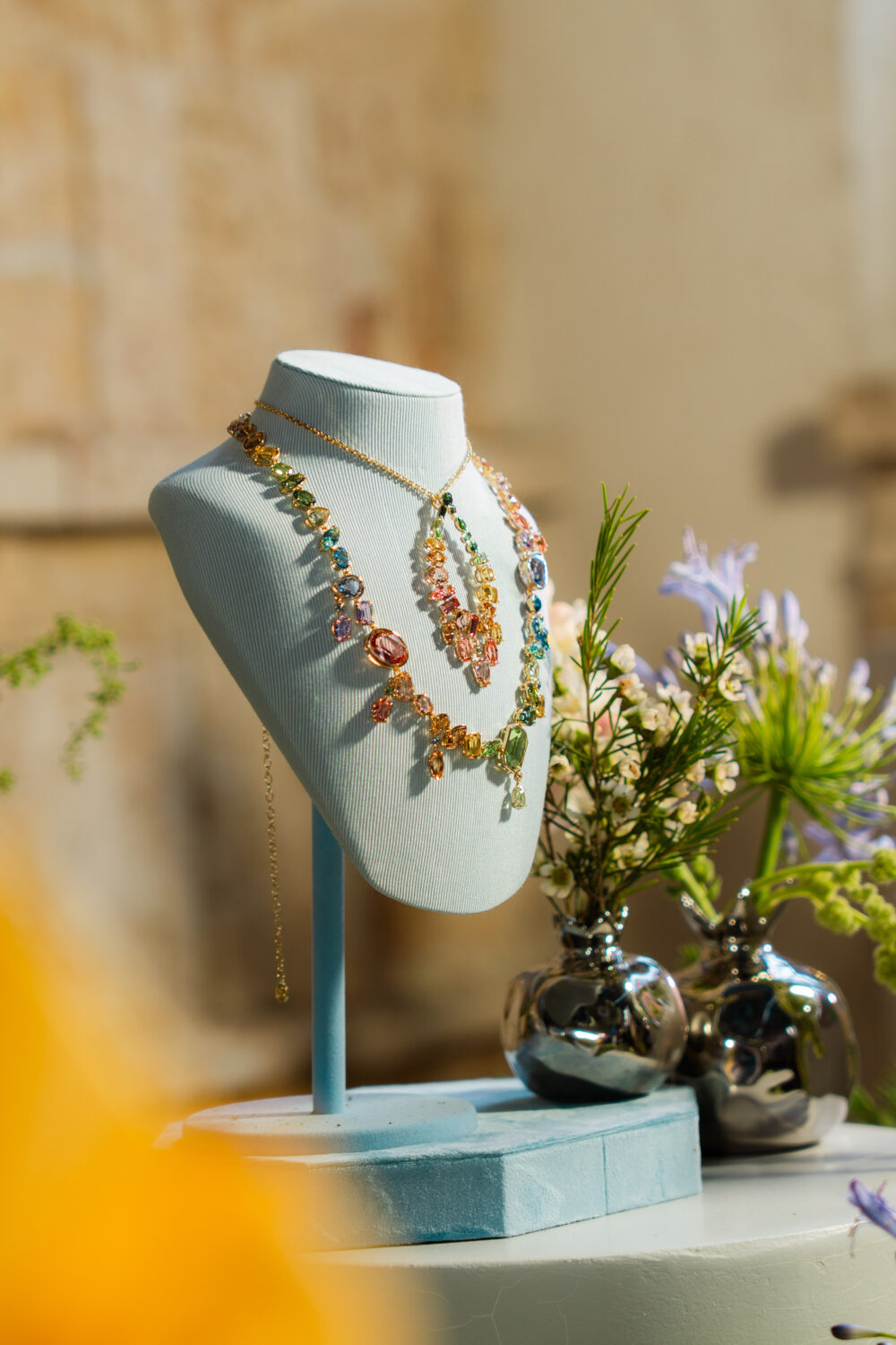 Swarovski y The Botanist Gin rinden homenaje a las madres con una experiencia de diseño y lujo contemporáneo 3 Swarovski