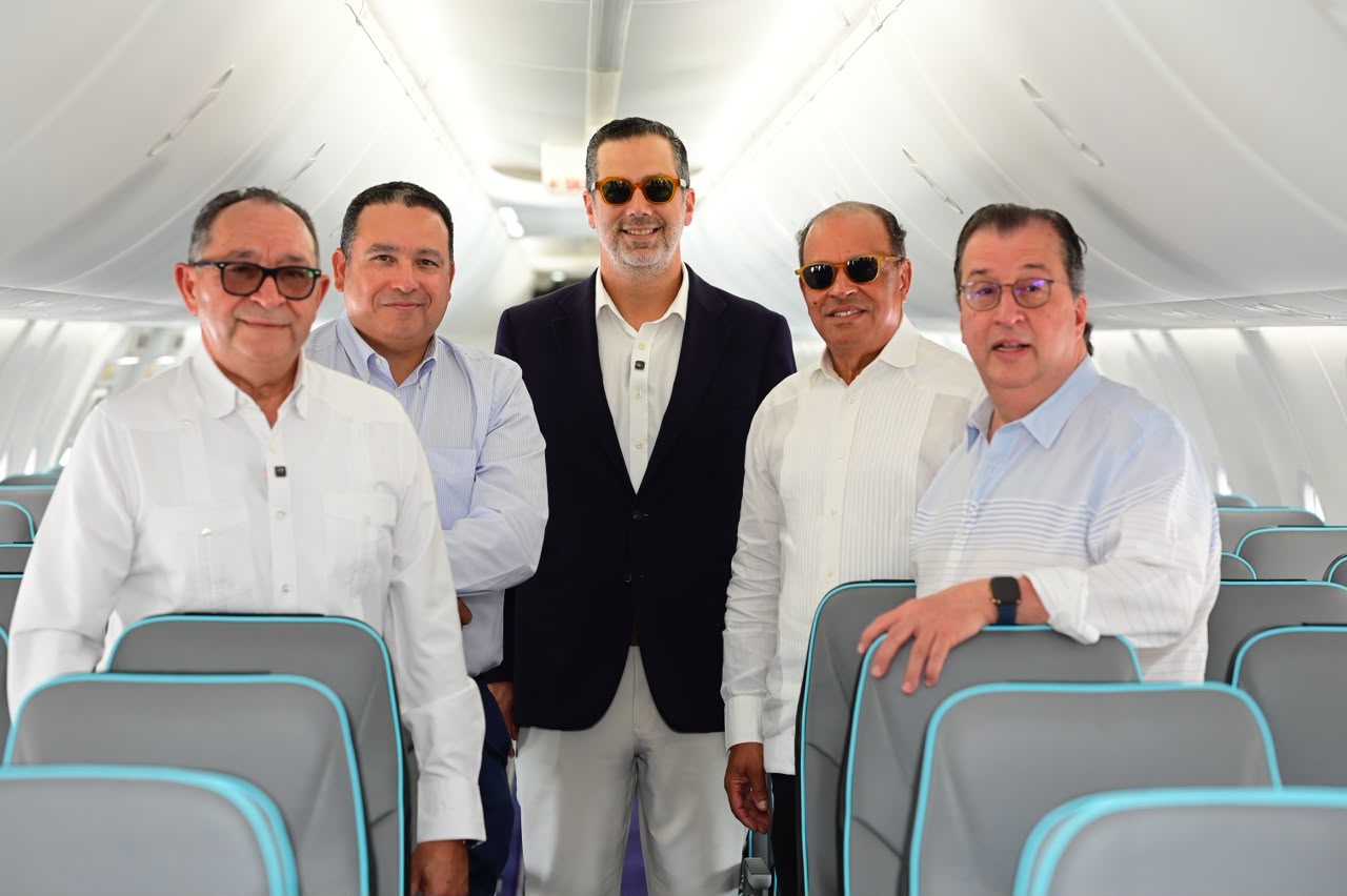 Arajet honra a Santiago con su aeronave número 16, bautizada “Pico Diego de Ocampo” 2 Teofilo Gomez Juan Urena Manuel Luna Jose Clase y Ricardo Fondeur