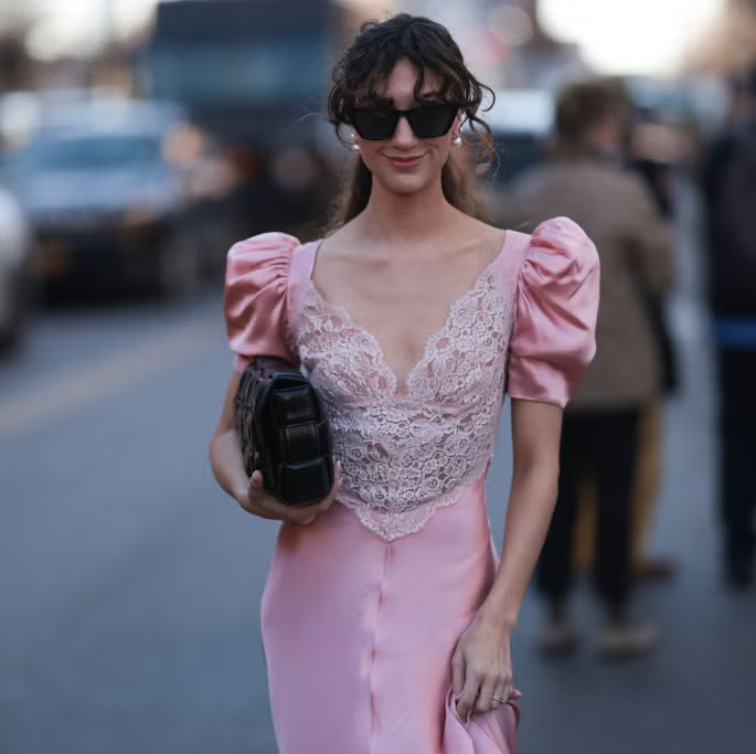 El encaje es el protagonista de este verano; para lograr un look romántico 9 image 7