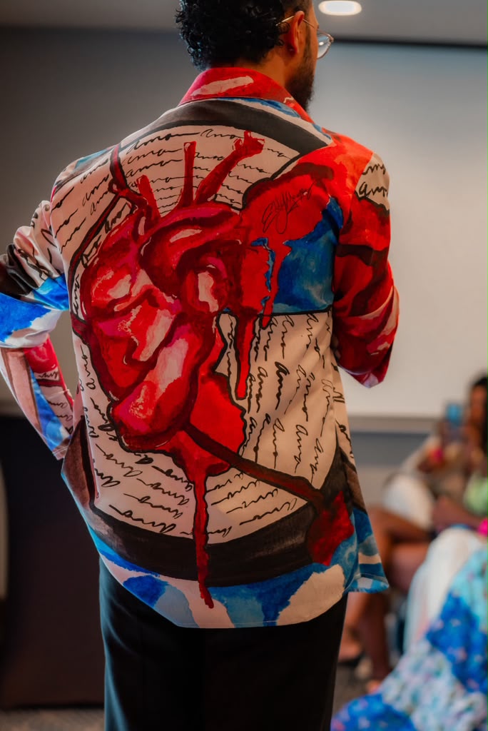 Eddy Gómez presenta Galerie Rouge, una marca que fusiona arte contemporáneo y moda conceptual 2 085cae3c ba7c 4246 ae6d 241d50c77bda