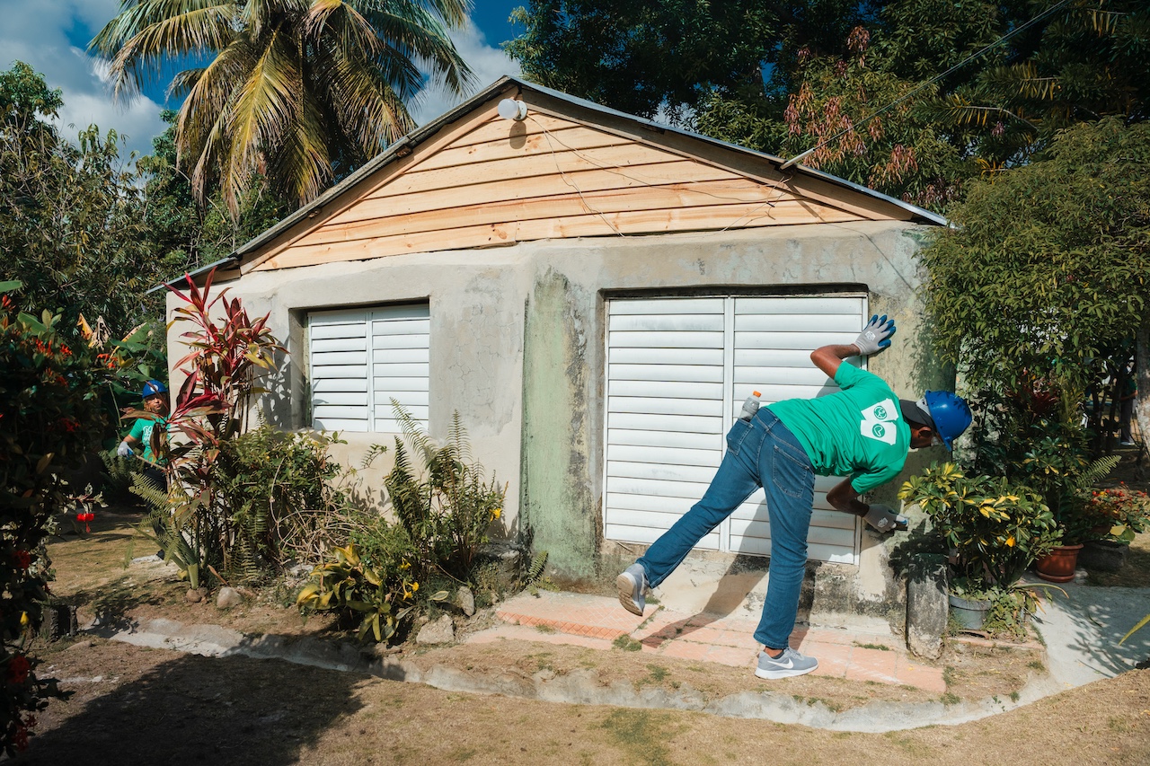 10. Starbucks Republica Dominicana y Habitat para la Humanidad