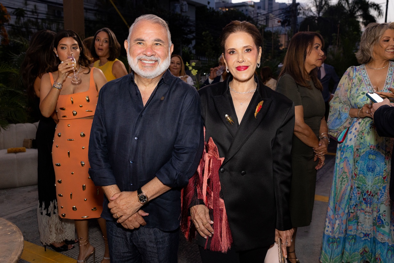Michelle Reynoso inaugura nuevo espacio que reúne en un solo lugar el universo de su marca 15 25 Carlos Liriano e Idalia Roa