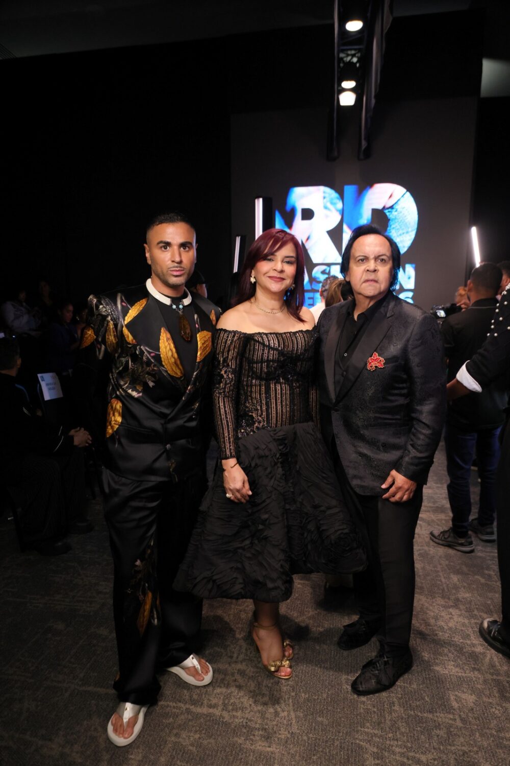 Leonel Lirio celebra 40 años de trayectoria con una memorable pasarela en RD Fashion Week 2026 5 110636e2 61ac 43c3 a357 2af0cb10dd32